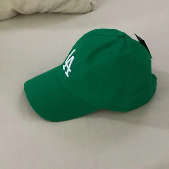Green Baseball Cap with White LA Logo - Picture 1 of 1
